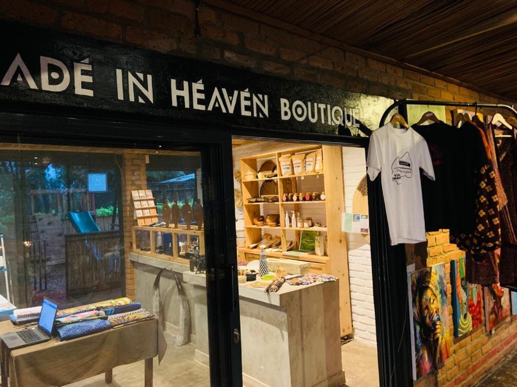 קיגאלי Heaven Restaurant & Boutique Hotel מראה חיצוני תמונה